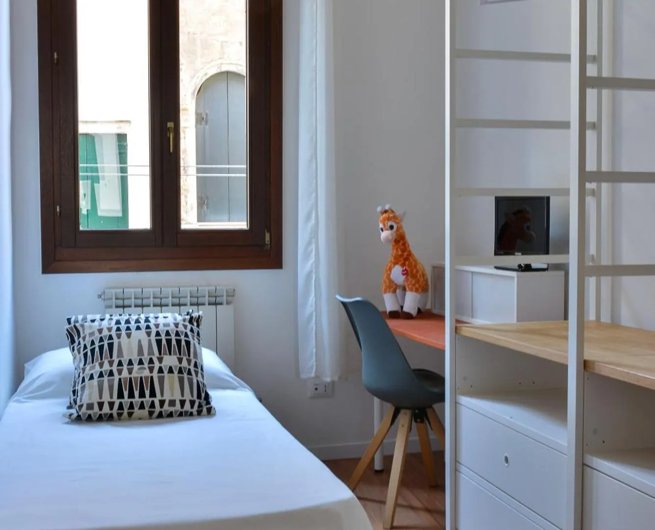 Ca' Dino Venice - Canal View Apartment