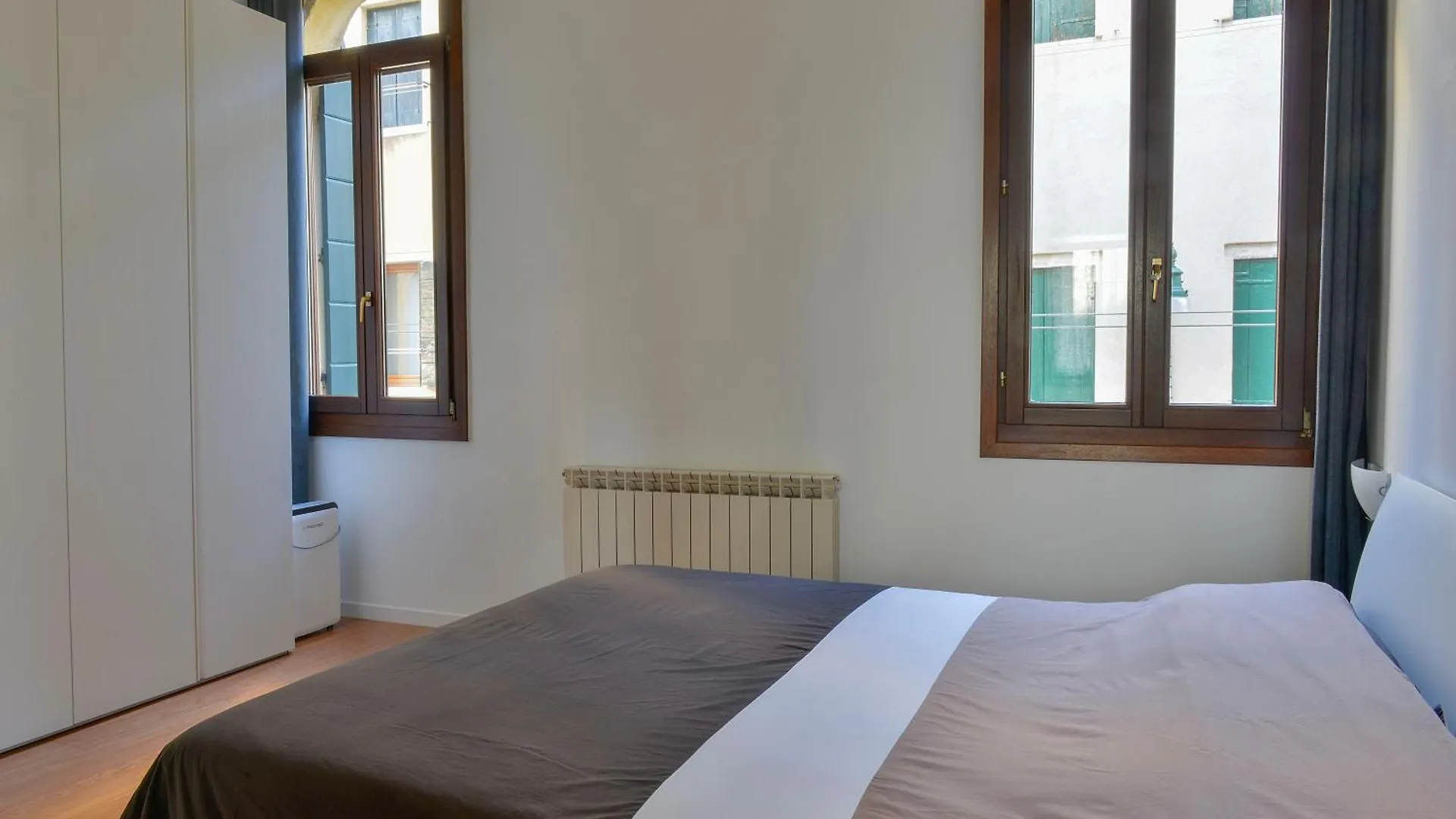 Apartment Ca' Dino Venice - Canal View Italy